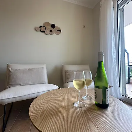 Casa Vardani Modern Apartment